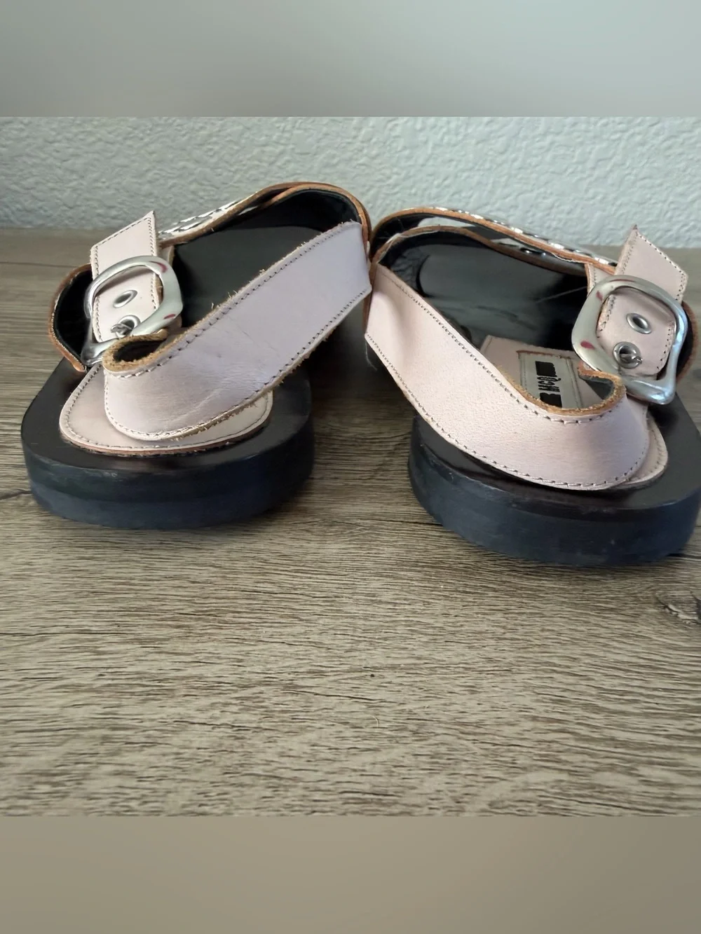 McQ By Alexander McQueen Black Studded Leather Sandals Cross Straps Size 37 Pink - Picture 7 of 10